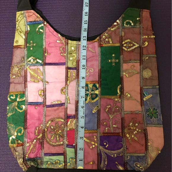 Vintage Embroidered Sequined Patchwork Shoulder Bag Made in Nepal - Picture 4 of 7